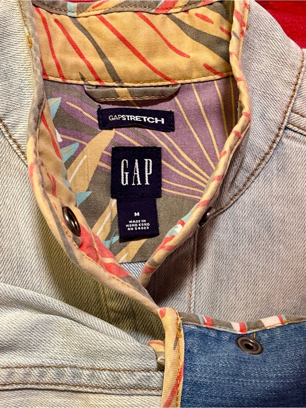 RARE Vintage Gap SUM04 ‘Limited Edition’ Denim Jacket with Hidden Tropical Print